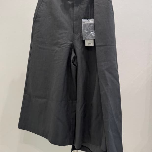 라드뮤지션 20ss 비대칭 울 슬랙스