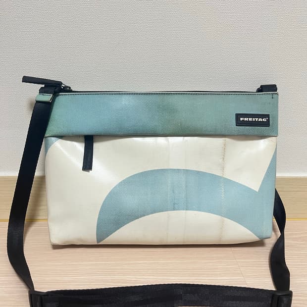 프라이탁 LOU 루 크로스백 가방 판매합니다