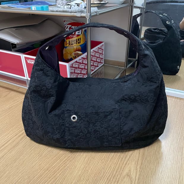 뎁크 EYELET JACQUARD BAG 자카드백 블랙