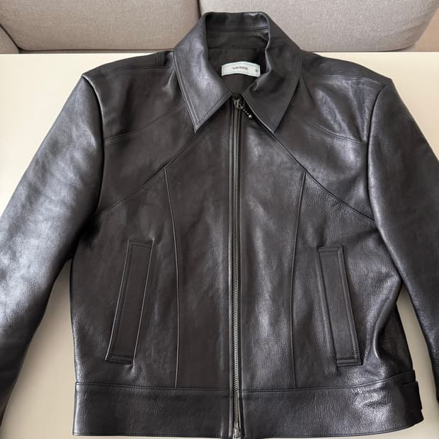 웨이비니스 25fw 프레임 크롭 레더 2사이즈