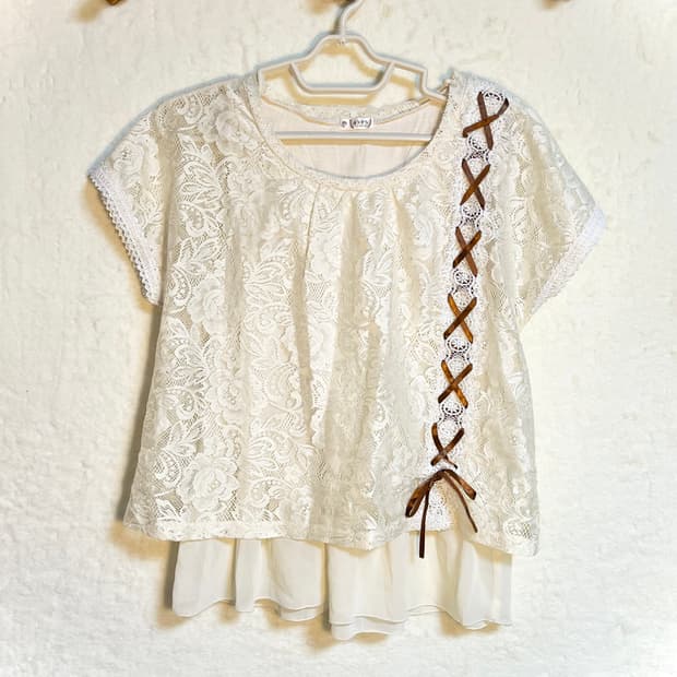 엑시즈팜 빈티지 레이스 리본 반팔 티셔츠