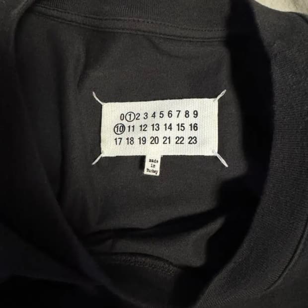 마르지엘라 블랙 반팔 m