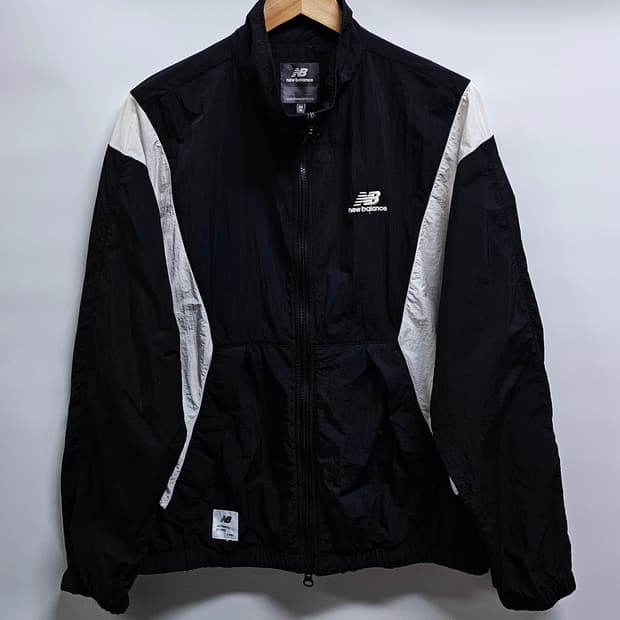뉴발란스 우븐 바람막이 M