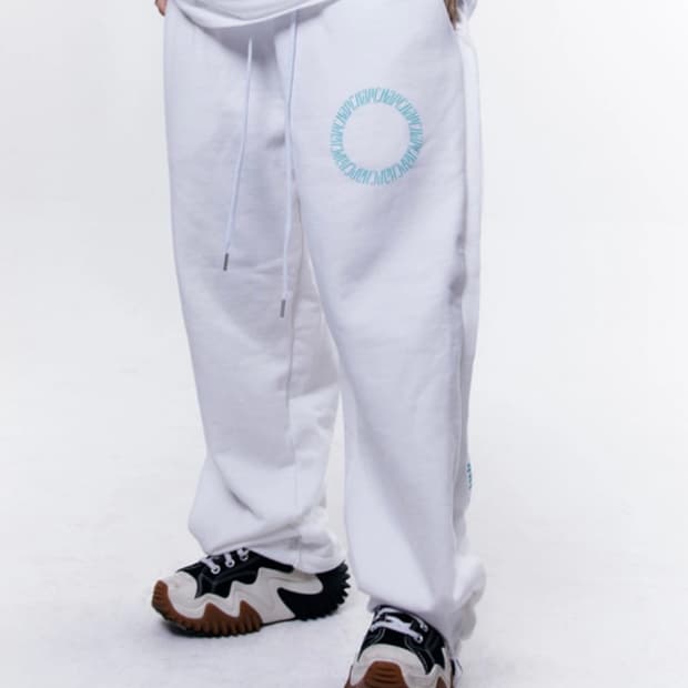 CHAPCHAP Circle Logo Sweat Pants (White)