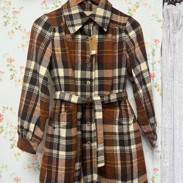 체크 카라 코트