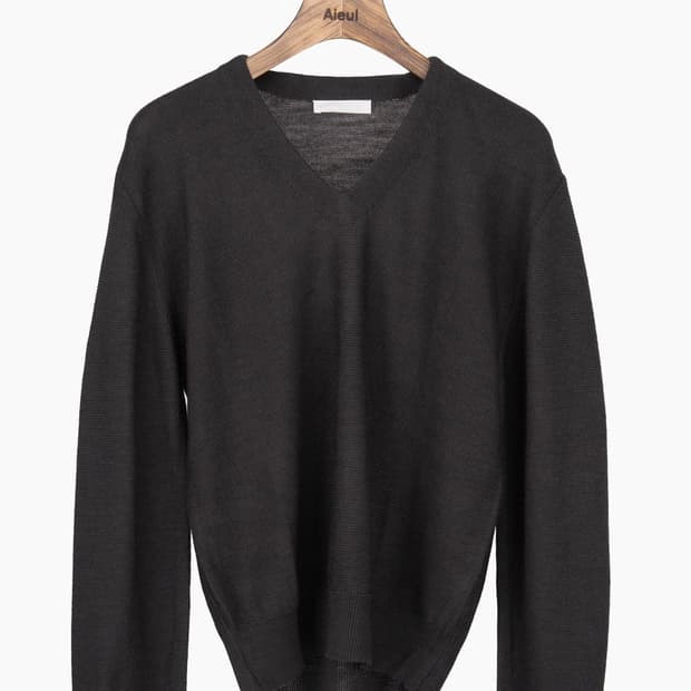 아이엘 25s/s 브이넥 니트