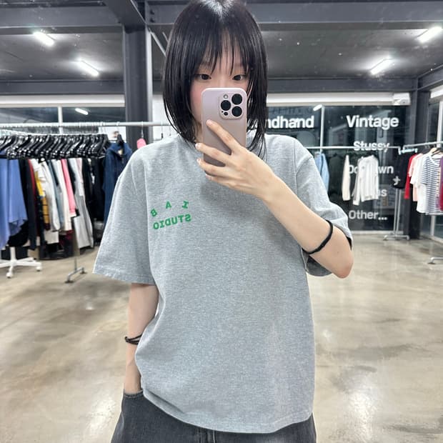 IAB STUDIO 그린 로고 그레이 반팔 티셔츠