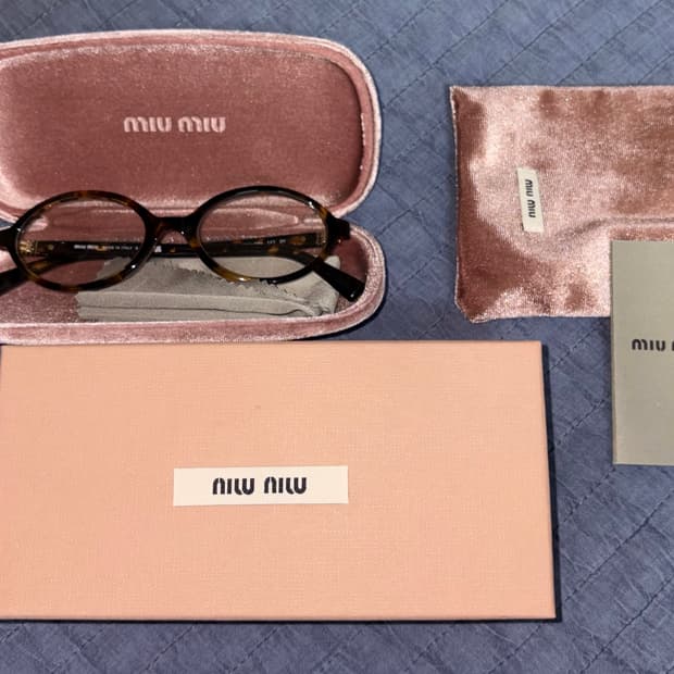 미우미우 리가드 안경