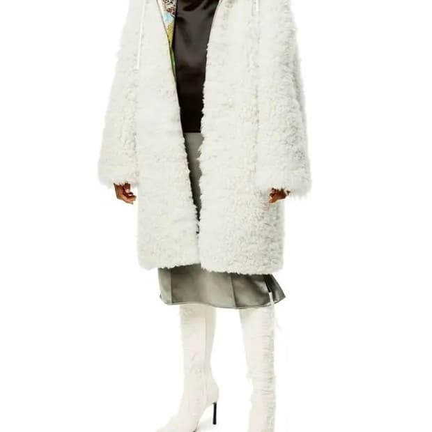 로에베 오버사이즈 무스탕 코트