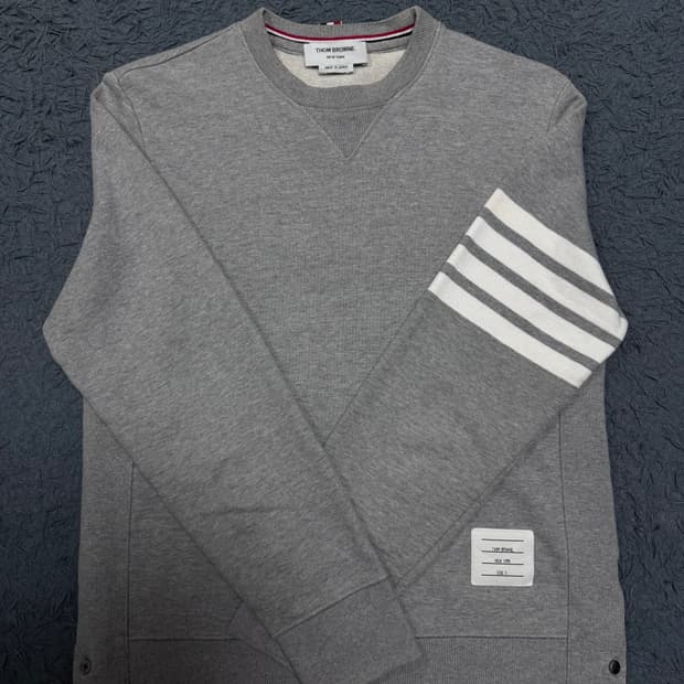 톰브라운 사선완장 맨투맨 그레이 3사이즈