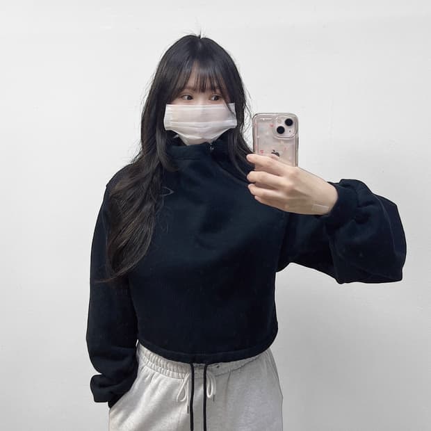 미스치프 크롭 사이드 지퍼 후드티 블랙