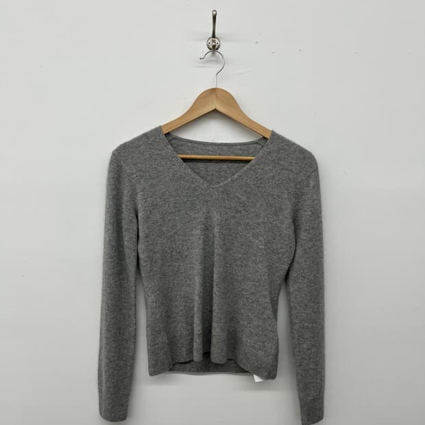 캐시미어 100% 그레이 V넥 니트 스웨터 여m