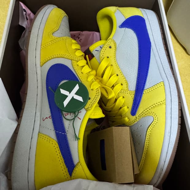 나이키 트레비스스캇 조던 카나리 265