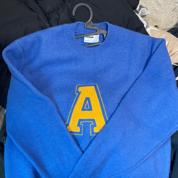 Logan 자수 니트 L사이즈 