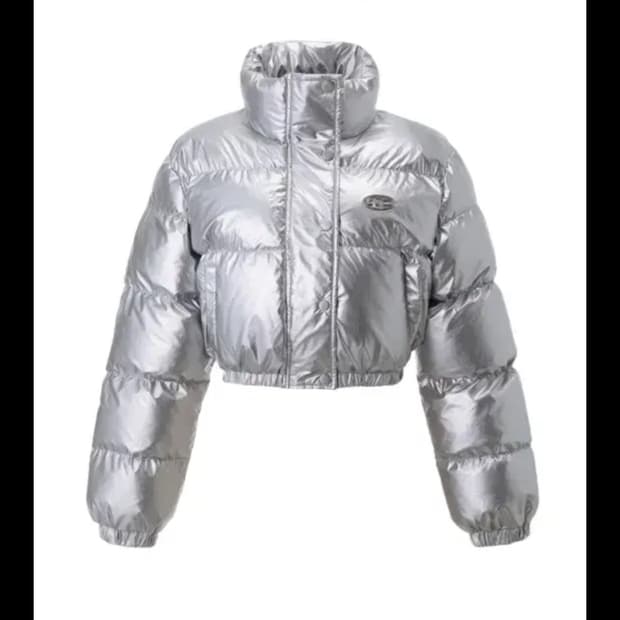 새상품급) 카키포인트 메탈 심볼 로고 패딩