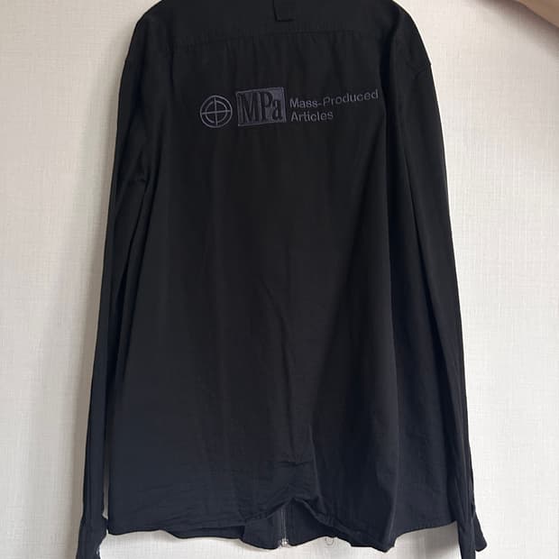 플라스틱 프로덕트 지퍼 셔츠 Black