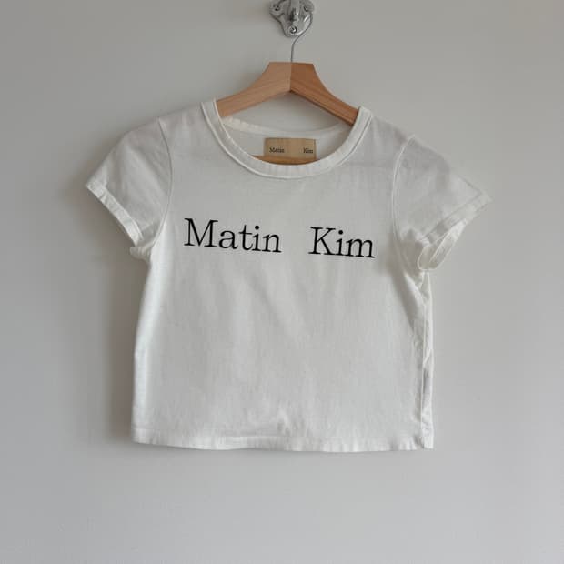 마땡킴(Matin Kim) 크롭 반팔 티셔츠