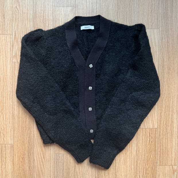 아모멘토 NEW GRANDMA CARDIGAN