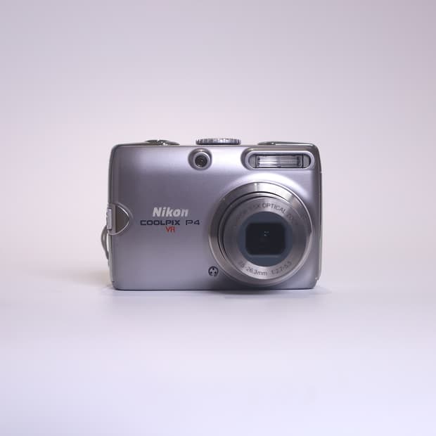 니콘 쿨픽스 P4 (이체 거래 할인)