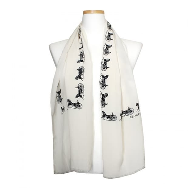 셀린느 마차 아이보리 실크 롱스카프