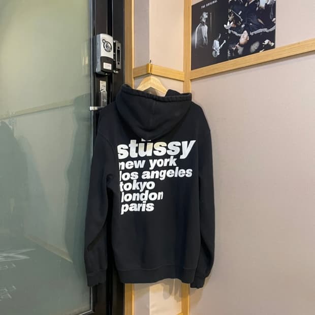 스투시 이탈릭 후드티