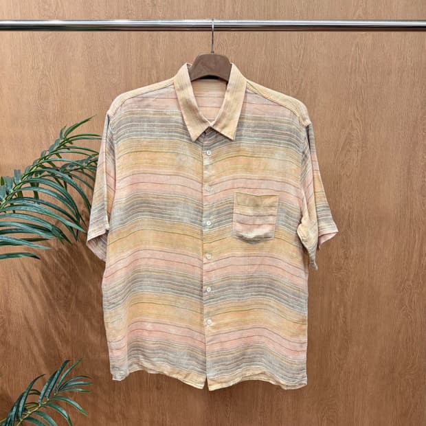 미쏘니 반팔 셔츠 스트라이프 패턴 사이드 싱글 포켓 레귤러핏 핑크