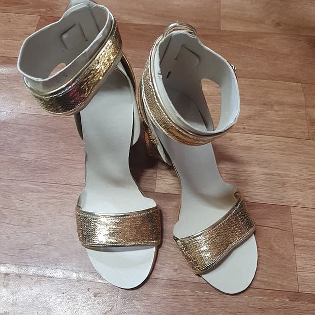 게스 구두 240 새상품