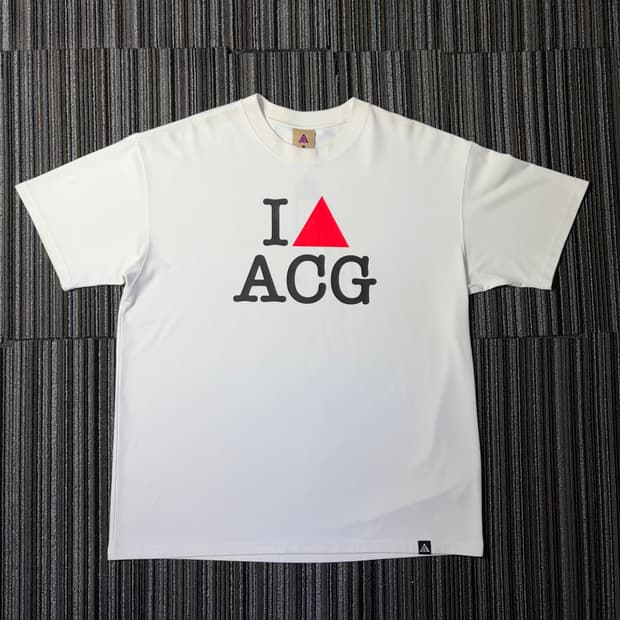 나이키 ACG 화이트 빅로고 반팔 티셔츠