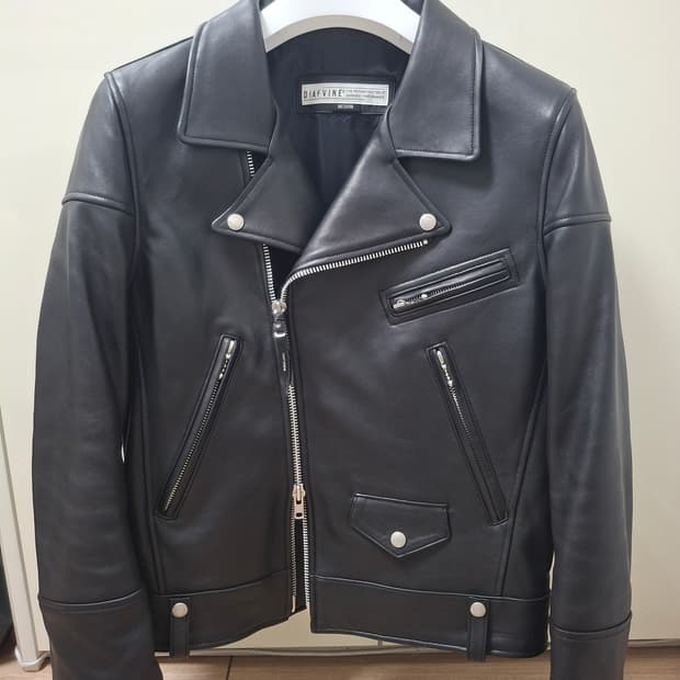 디아프바인 DV.LOT 681 LIAM