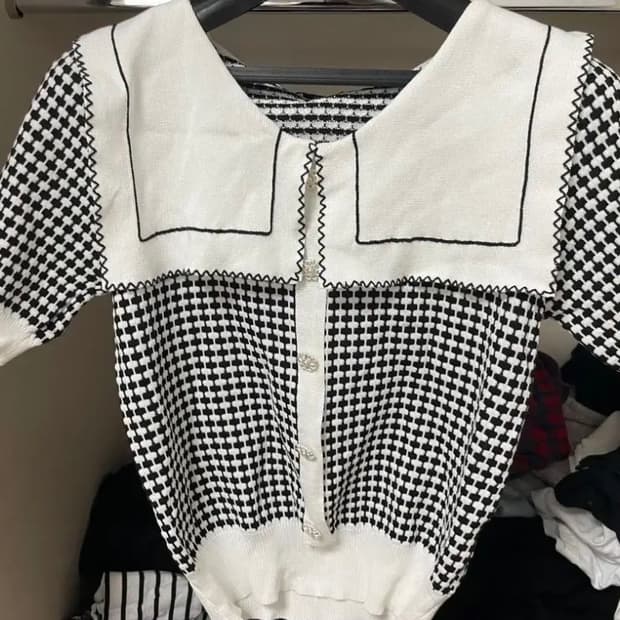 egoist 에고이스트 반팔 크롭 니트 블라우스