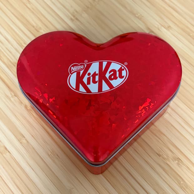 킷캣 하트 홀로그램 틴케이스