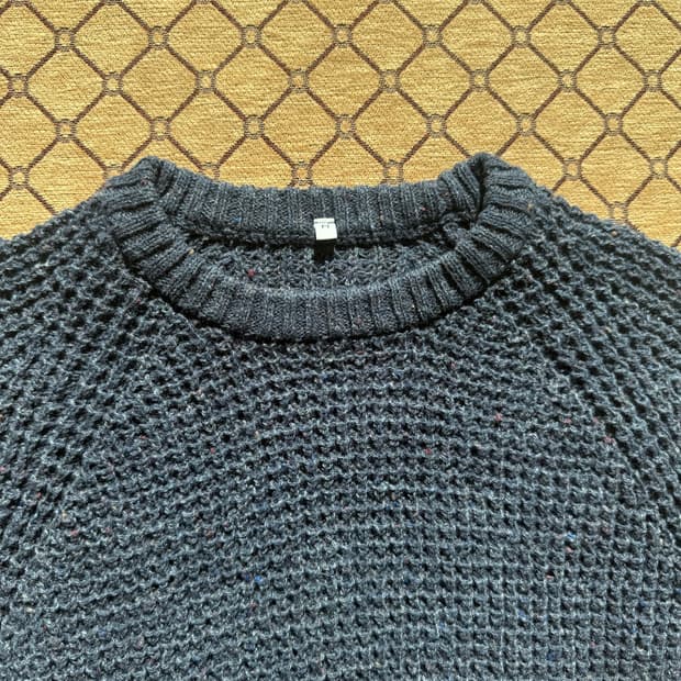 다크 그레이 조직 니트