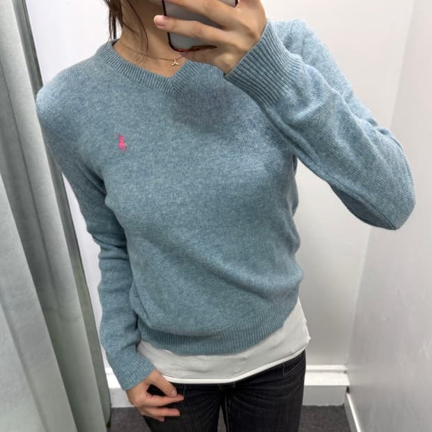 폴로 블루 브이넥 니트