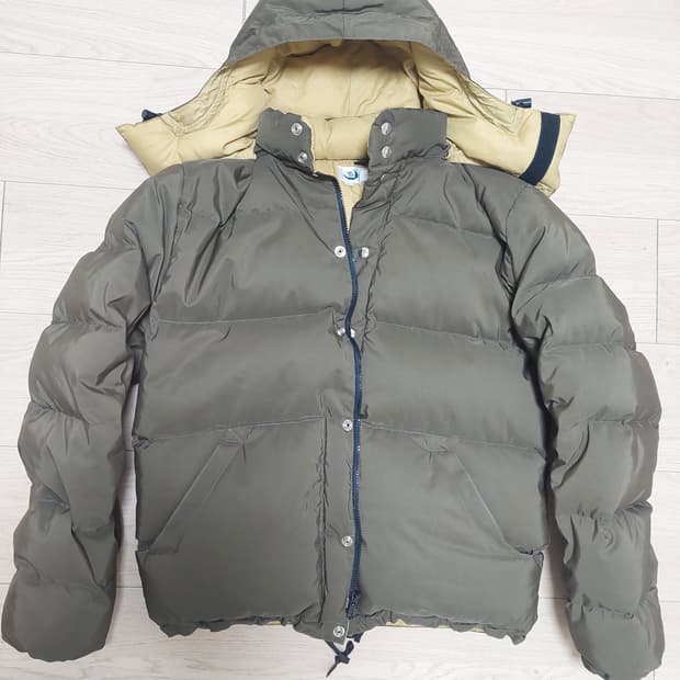 크레센트 다운웍스 다운스웨터L