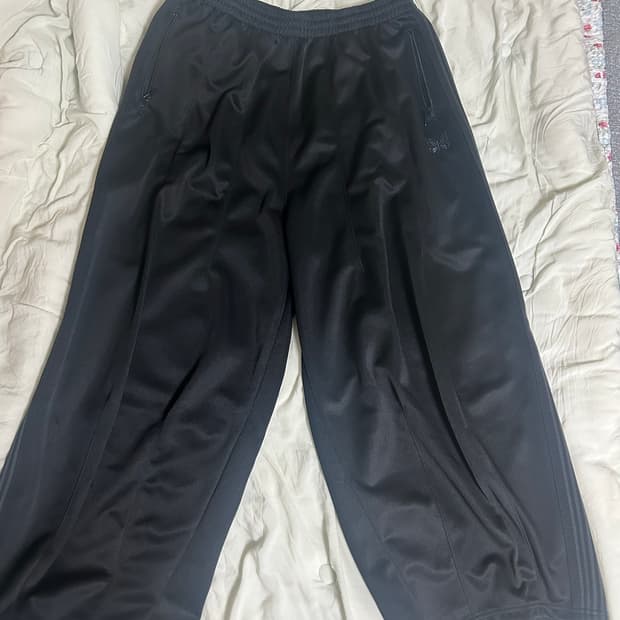 니들스 hd 트랙 블랙그레이