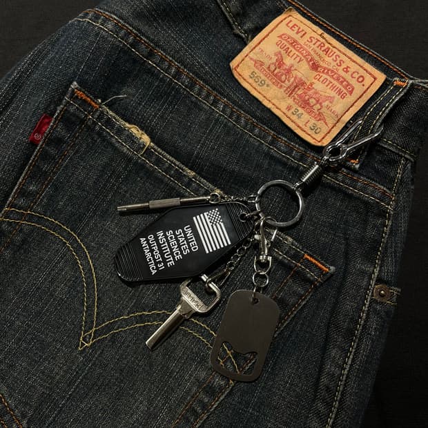 American hotel style keyring