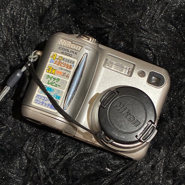 Nikon coolpix 4300 camera 