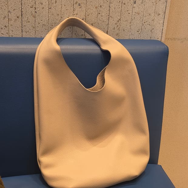 아페쎄 le neige 호보백(아이보리)