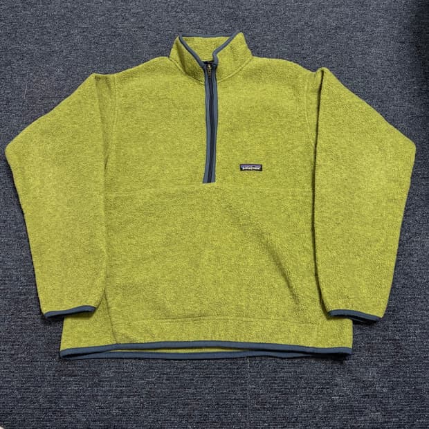 파타고니아 신칠라 하프집업 모스그린
