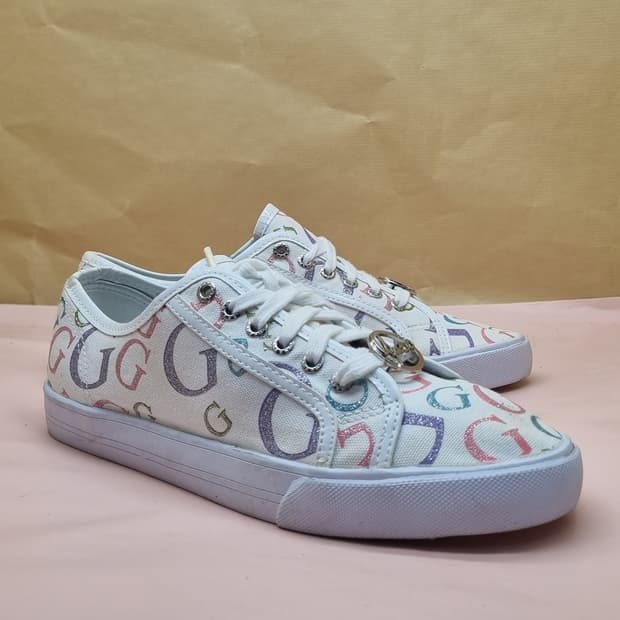 게스 남성스니커즈260