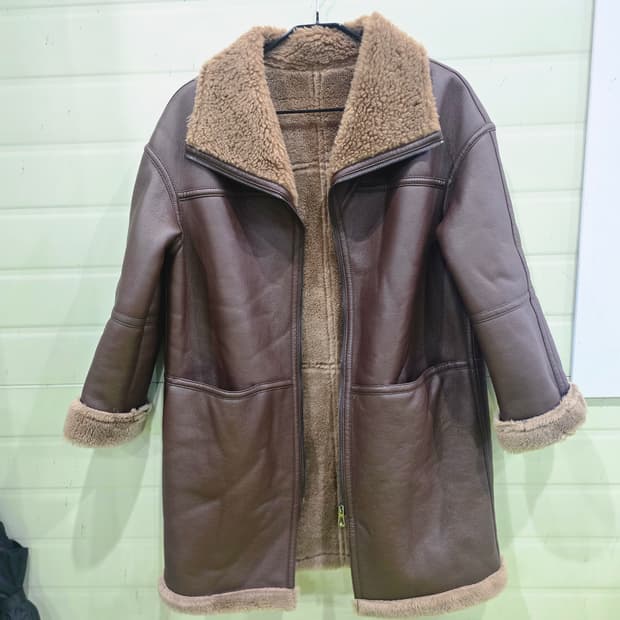 리오벨(LIOBELL) 양모 100% 롱 무스탕