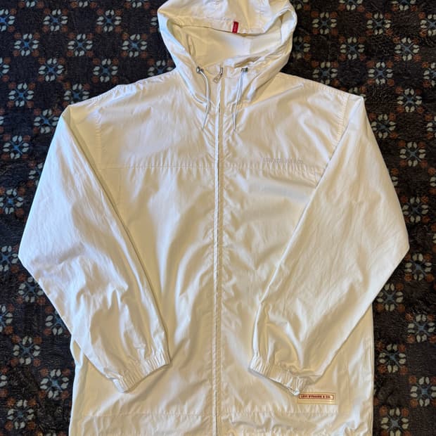 리바이스 레드탭 바람막이