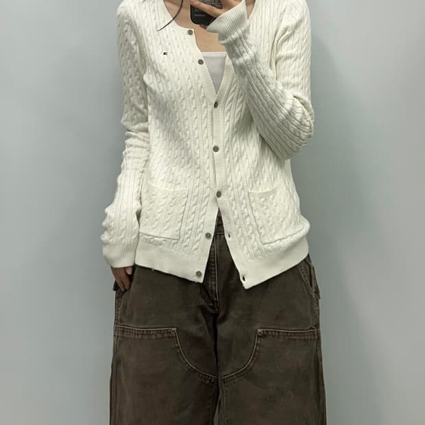 타미힐피거 꽈배기 화이트 니트 가디건