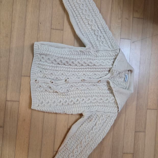 로메인 아이 니트 케이블 가디건