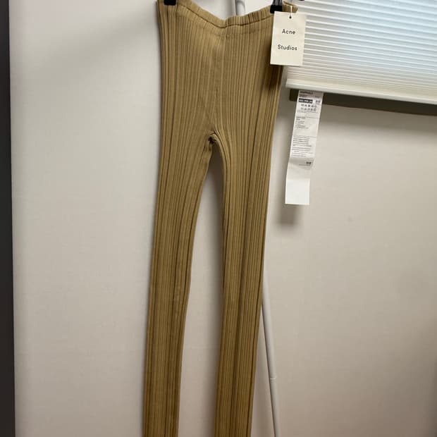 아크네스튜디오 레깅스