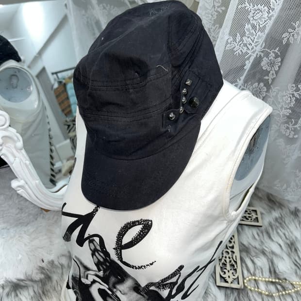 빈티지 락시크 스터드 캡