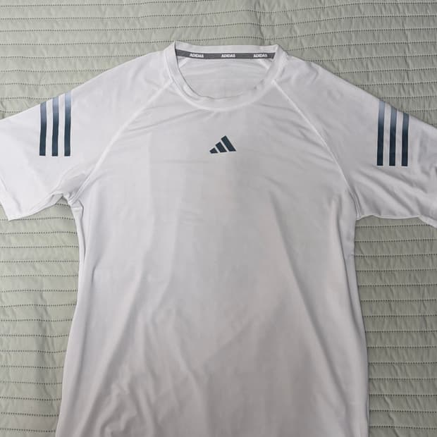 아디다스 흰색 3선 반팔 티셔츠
