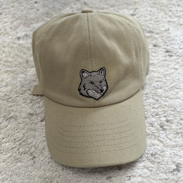 메종키츠네 볼캡 베이지