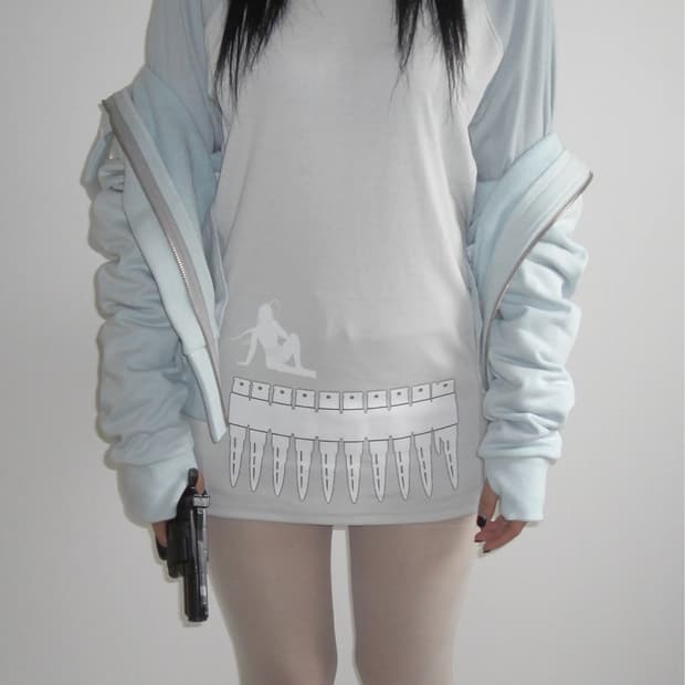 몽진존 mjz MAGAZINE LONG-SLEEVE TOP MINT