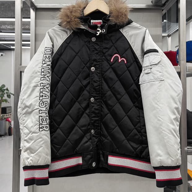 에비수 00s 퍼 후드 스타디움 점퍼